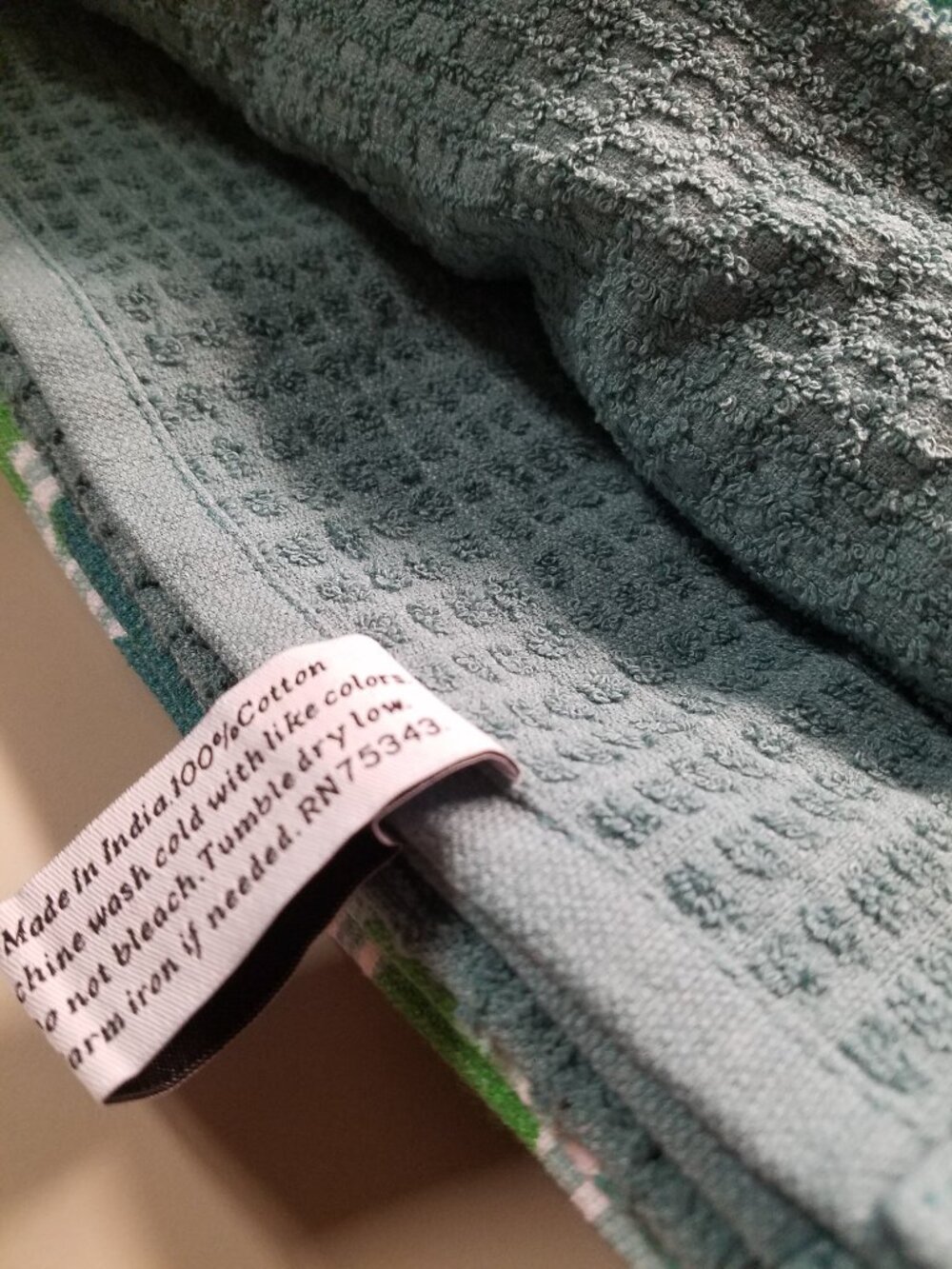 NWT St. Patrick's Day motif Kitchen Towel Set of 3. Shamrocks. - Picture 13 of 13
